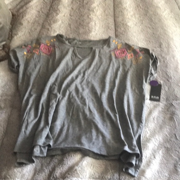 a.n.a Tops - Grey size large Ana T-shirt